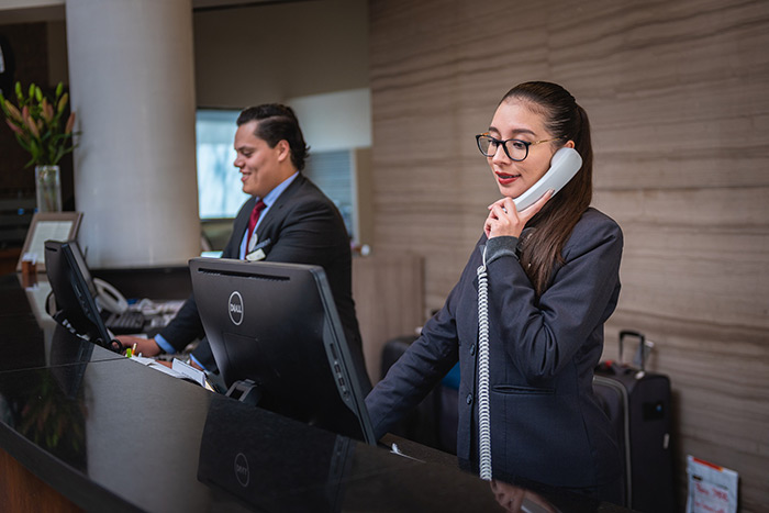 How to Set Up a Business Phone System | RanderCom